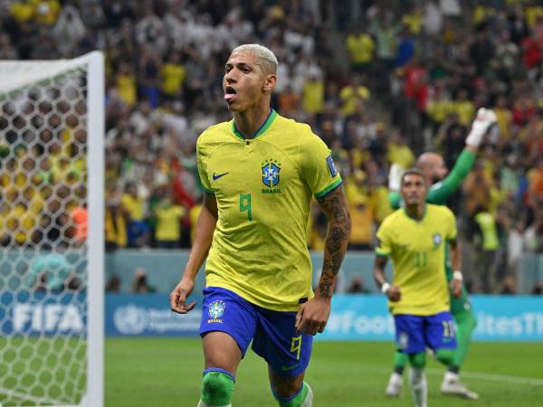 Richarlison fue la gran figura de un Brasil que supo llevar el partido hasta un contundente triunfo sobre una complicada Serbia.