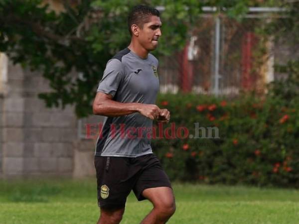 El centrocampista Jorge Claros es duda para el juego del miércoles ante Platense. Foto: EL HERALDO.