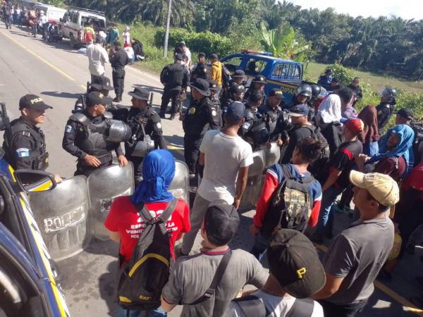 A esa marcha, el IGM solo le autorizó pase por razones humanitarias a 155 personas, sobre todo a familias con menores y embarazadas.