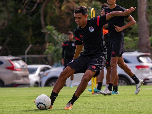 Carlos Matute llega al Olimpia del Victoria de La Ceiba.