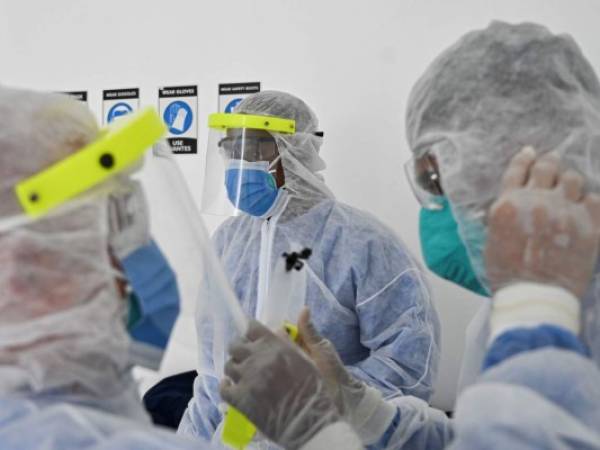 En cantidad de casos, Estados Unidos es el país más afectado con 383.256 contaminaciones oficialmente diagnosticadas, entre ellas 12.021 muertes y 20.191 sanados. Foto: AFP.