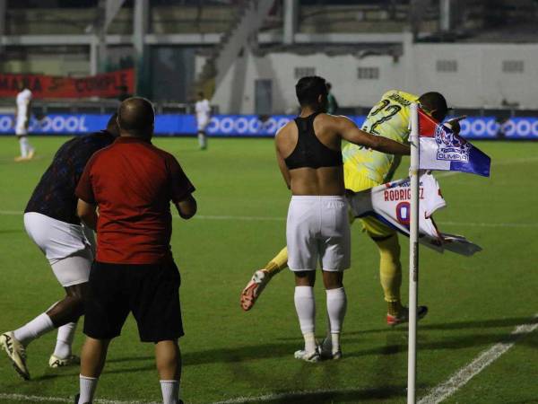 Olimpia se dio un auténtico festín ante una pobre presentación del Vida.