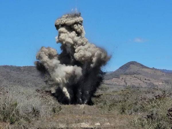 Las autoridades militares aseguraron a las pistas clandestinas y las inhabilitaron haciendo uso de explosivos.