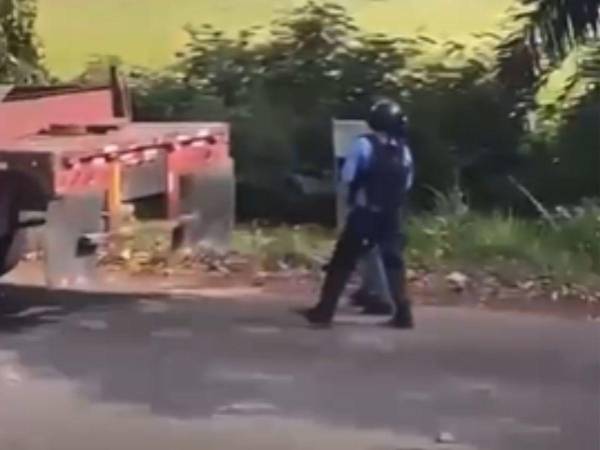 Batalla campal en desalojo de manifestantes de la ENP en Puerto Castilla