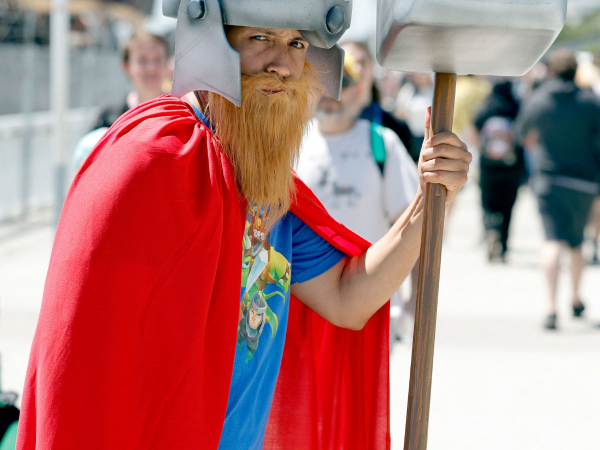 Thor Pedersen, famoso viajero danés, en el Puerto de Aarhus, en Dinamarca.