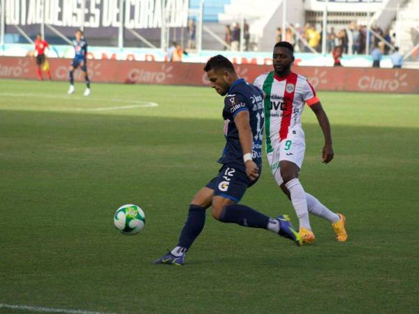 Uno de los jugadores que rompió el silencio y salió al paso para dar la cara ante este momento adverso que vivieron en el Nacional fue Clayvin Zúniga, capitán y delantero de Marathón.