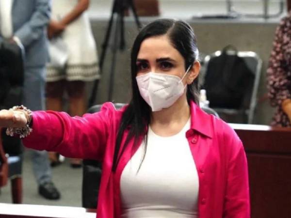 La diputada tenía dos licenciaturas en Derecho y en Educación, y desde hace 18 años desempeñó diversos cargos públicos en la Universidad Autónoma del Estado de Morelos.