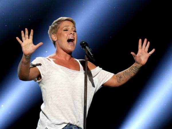 La promotora Live Nation tuiteó que Pink ingresó a un hospital el domingo con deshidratación y luego fue dada de alta. Foto: Agencia AP