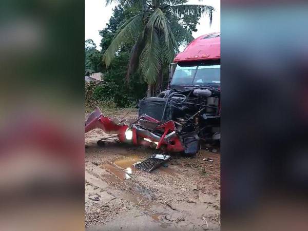 La unidad quedó destruida en la parte delantera.