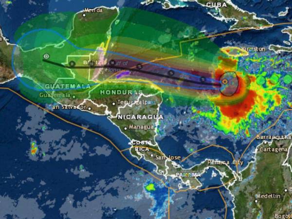 Así se veía el fenómeno natural en horas de la tarde del lunes 31 de octubre de 2022.