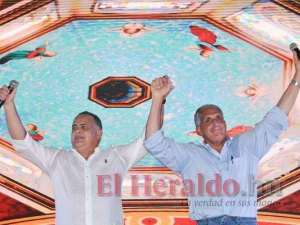 Armando Calidonio recibe más de 125 mil lempiras mensuales, mientras que Nasry “Tito” Asfura gana 81 mil lempiras en la municipalidad. Foto: El Heraldo