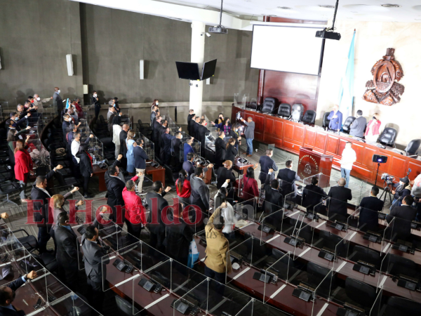 Algunos congresistas negaron que exista dicho fondo.