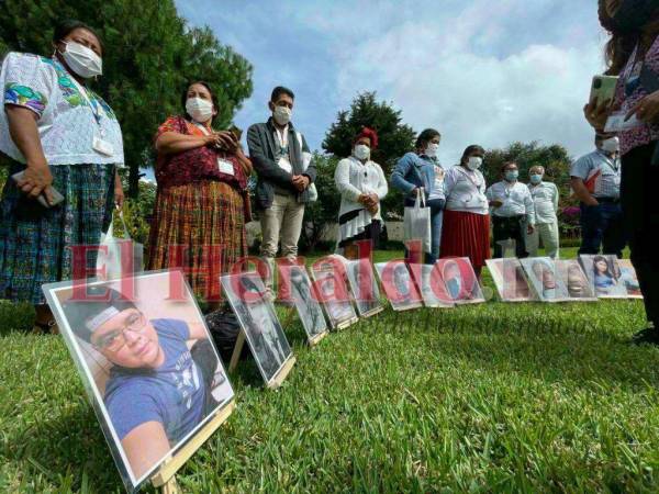 Familiares participaron en la primera Conferencia Regional de Familiares de Personas Desaparecidas, en Guatemala, organizada hoy a propósito del Día Internacional de las Víctimas de Desaparición.