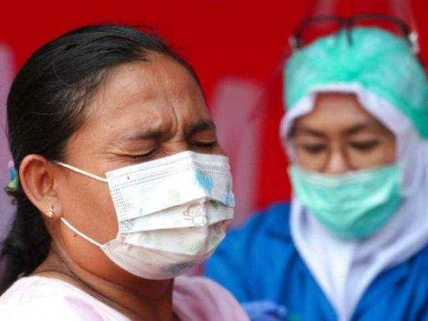 Expertos piden que se refuerce la vacunación y otras medidas de salud pública en el continente. FOTO: AP