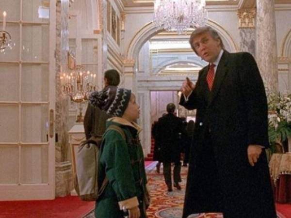 Trump aparece por tan solo 10 segundo en una escena de la famosa película.