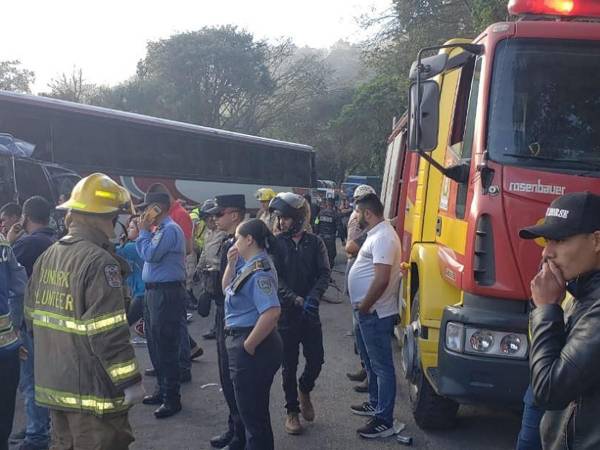 Desgarrador rescate de víctimas del accidente en San Juan de Opoa