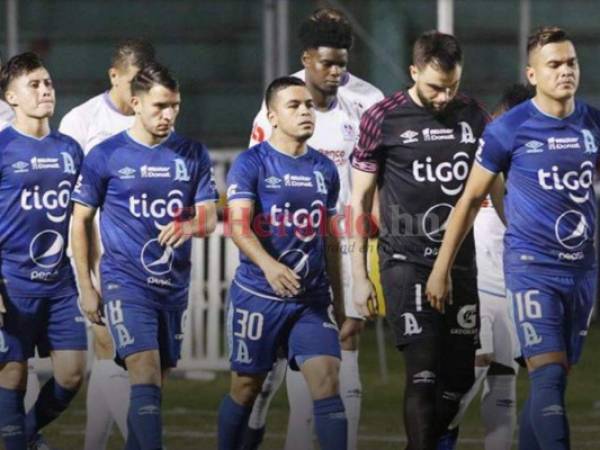 Olimpia y Alianza pelearán por un boleto a la final de la Copa Premier a las 7:30 de la noche. Foto: EL HERALDO.