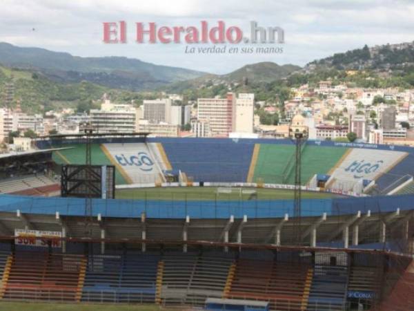 El Estadio Nacional quizás ha mejorado su sistema de drenaje, sin embargo ante la lluvia constante y las malas condiciones de la cancha podría estar en mal estado de llevarse a cabo el encuentro.