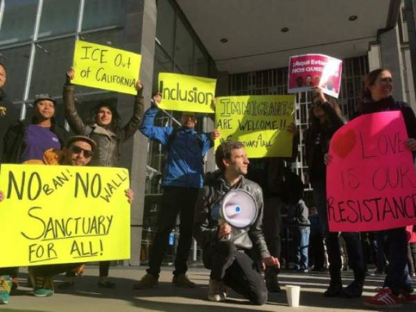 Asociaciones promigrantes han instado al gobernador Haslam a vetar la ley para que la reputación del estado no se vea afectada, ni sea señalado como un estado hostil y poco acogedor. Foto AFP