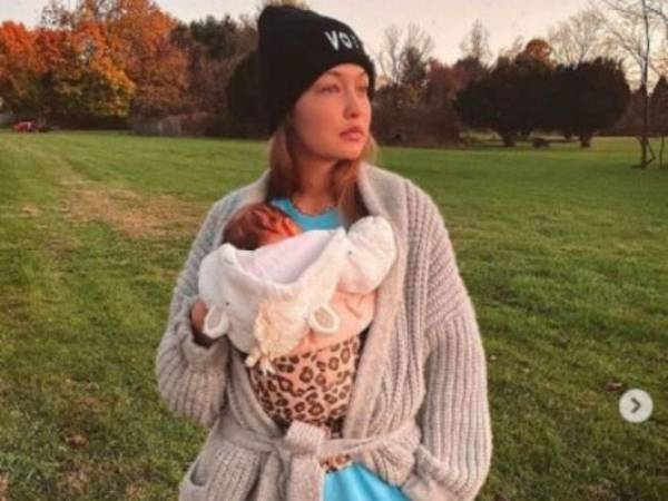 Esta fue la primera foto que Gigi Hadid compartió con su hija. Foto: Instagram