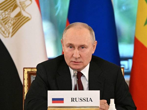 Putin insistió en que su país “respeta mucho la posición de los Estados africanos a favor del mantenimiento de la estabilidad”.