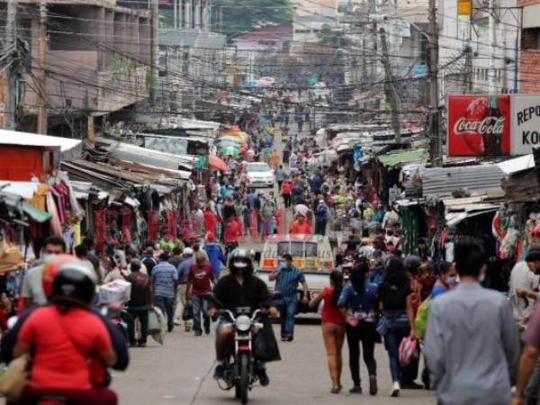 Hasta el momento, los capitalinos realizan sus compras conforme al último dígito de su identidad. Foto: David Romero/EL HERALDO.