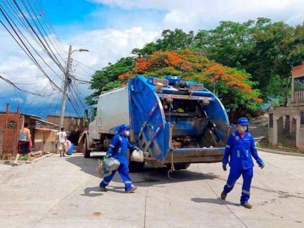 Las cuadrillas de aseo recorren el Distrito Central en distintos horarios diurnos y nocturnos.