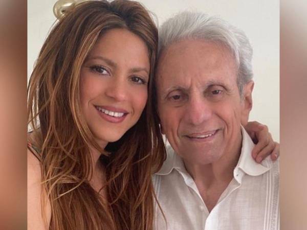 Shakira es muy cercana a su padre y en algunas ocasiones ha compartido cómo le ha ayudado en su recuperación.