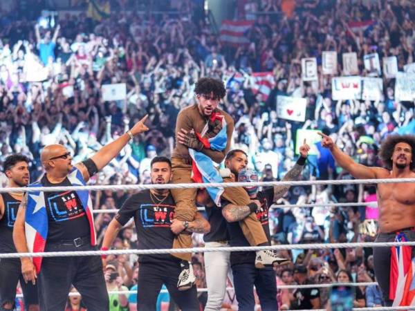 El “Conejo malo” ganó la pelea contra el luchador profesional.