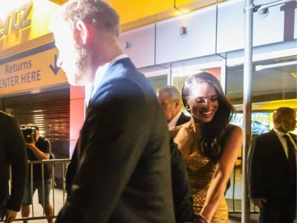 El príncipe Harry y su esposa Meghan Markle sufrieron en Nueva York una “persecución automovilística casi catastrófica” en la que participaron paparazzi. Esto es lo que se sabe sobre lo que pasó la noche del martes en la ciudad de la gran manzana.