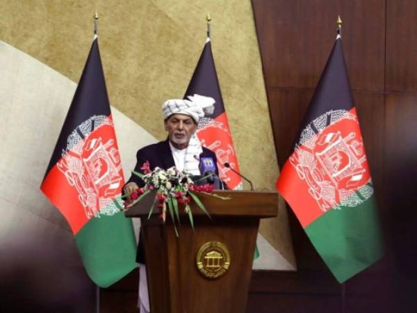 Afghan President Ashraf Ghani speaks at the extraordinary meeting of the Parliament in Kabul, Afghanistan, Monday, Aug. 2, 2021. Foto: AP