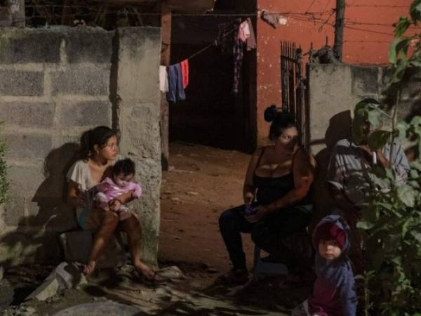 Foto del 30 de noviembre donde la policía acude a la escena de un crimen en San Pedro Sula, Honduras. Foto: AP.