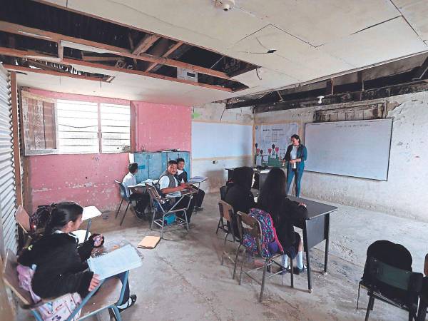 Son muchos los centros educativos del país que presentan daños en su infraestructura. Varios de ellos han sido dañados por los fenómenos naturales que han azotado al país en los últimos años.