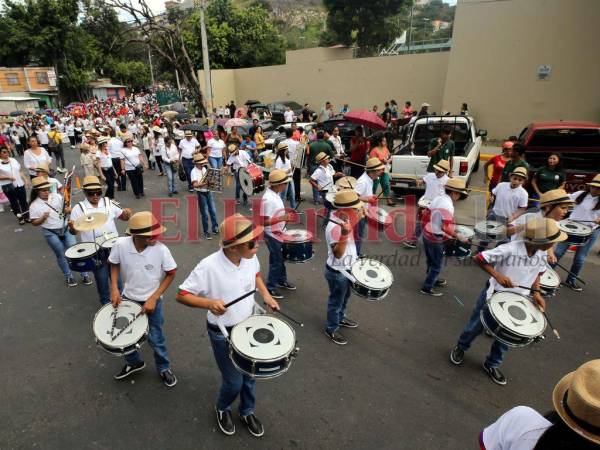 La última vez que desfilaron los escolares en la capital fue en 2019. Para este año, los desfiles tendrán una temática diferente y se harán bajo las medidas de bioseguridad establecidas por Salud.