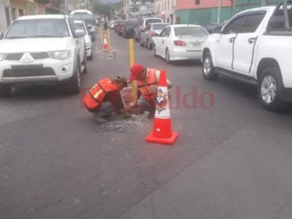 Los empleados de la comuna realizaron los trabajos de reparación de la calzada.