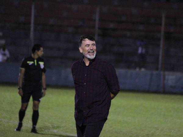 Fernando Araujo llegará hoy en la tarde a tierras sampedranas para comandar a los Tiburones Blancos.