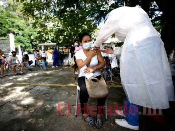 En octubre se han contabilizado 545 muertes por covid-19. Foto: Emilio Flores/El Heraldo