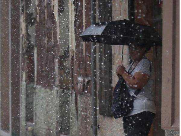 Cenaos alerta de una onda tropical que puede convertirse en tormenta similar a la de Alberto.