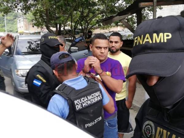 Guatavo Adolfo Araujo es la persona capturada en la colonia Venezuela. Foto: Estalin Irías/EL HERALDO.