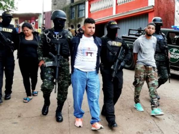 La Fuerza Nacional Antimaras y Pandillas (FNAMP) junto a las Policía Militar de Orden Público (PMOP) ejecutaron las captura.