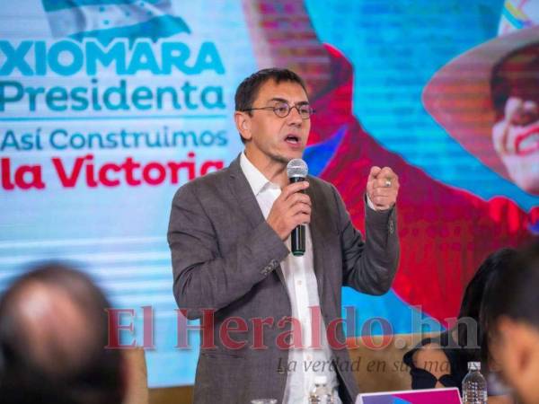 Juan Carlos Monedero fue uno de los invitados que trajo el gobierno, él está siendo investigado por blanqueo de dinero en su país.