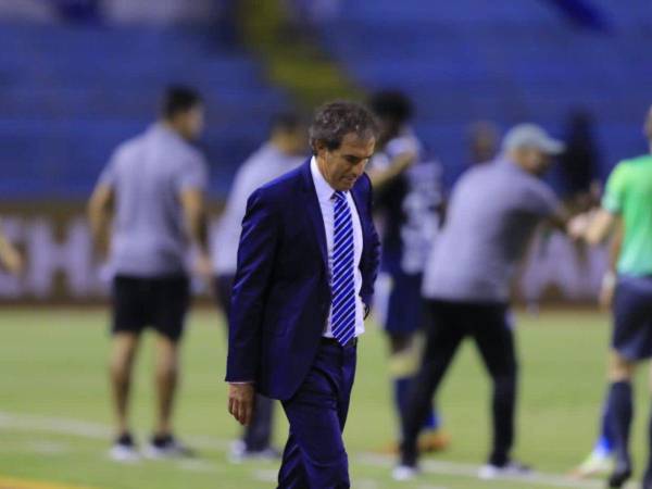 Guillermo Almada se mostró inconforme tras la igualdad del Pachuca ante Motagua.