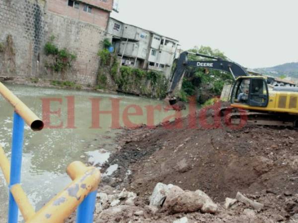 En el sector de Los Jucos las autoridades de la comuna han realizado la limpieza de la quebrada. Foto: Alejandro Amador/EL HERALDO