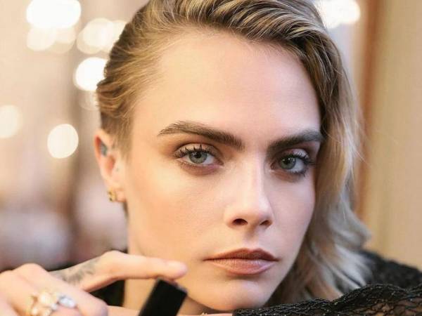 Cara Delevigne es una modelo de 30 años.