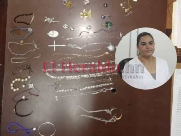 En el lote de joyas se pueden observar alhajas de oro y plata que son propiedad de Rosa de Lobo.