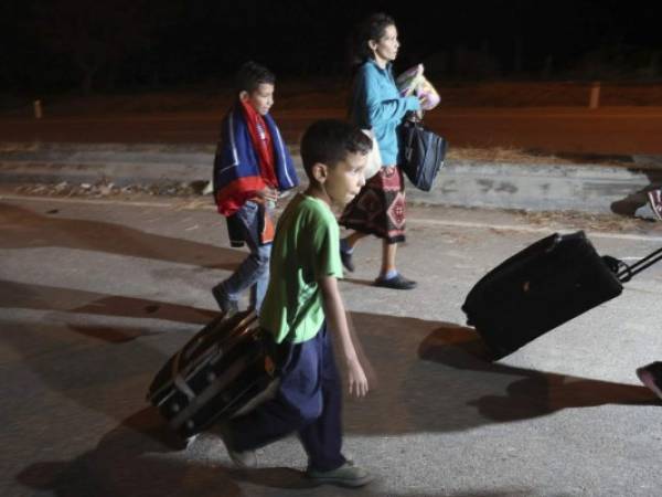 Cientos de menores cruzan Guatemala para poder llegar a los Estados Unidos. Foto: Agencia AP.