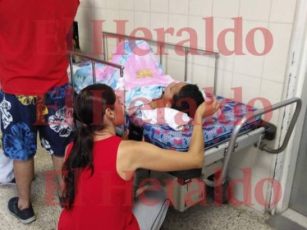 El niño de 8 años solo sufrió una fractura en la muñeca. Foto: Marcel Osorto/EL HERALDO