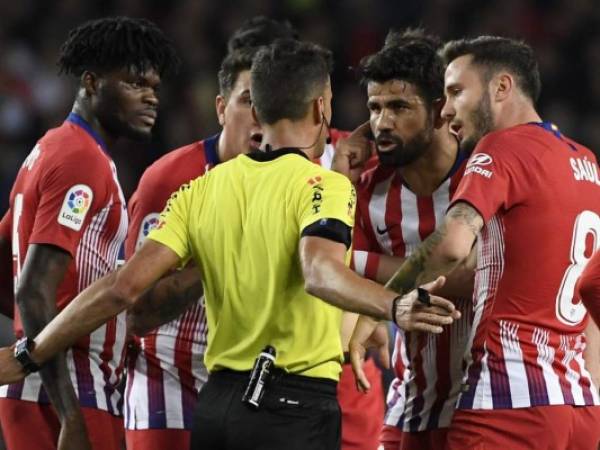 El Comité de Competición ha castigado a Diego Costa con cuatro partidos por los 'insultos proferidos por el jugador al árbitro. Foto: AFP