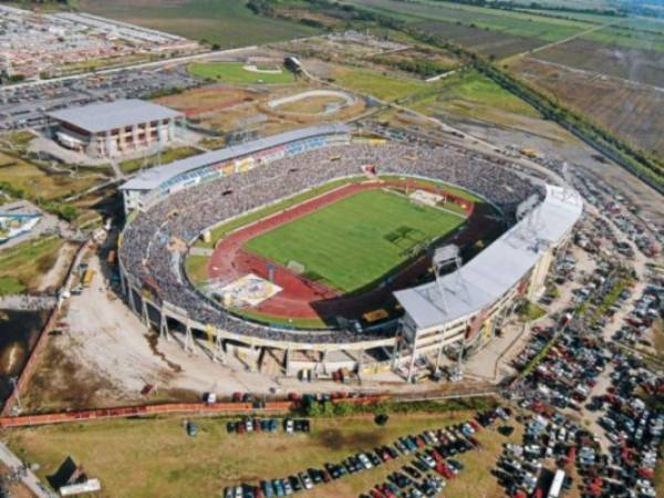 De esta forma el 'Complejo Deportivo Metropolitano de Sula' pasará a llamarse 'Complejo Olímpico Municipal José de la Paz Herrera Uclés, Chelato Uclés'.