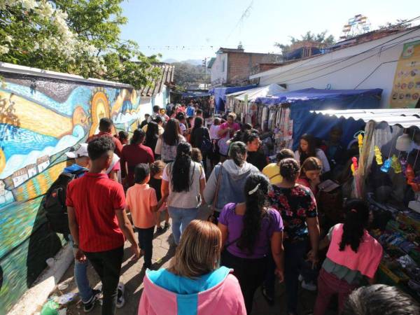 La Aldea de Suyapa es protagonista de la feria que lleva su mismo nombre, evento que se realiza durante la celebración del 277 aniversario del hallazgo de la Virgen de Suyapa.